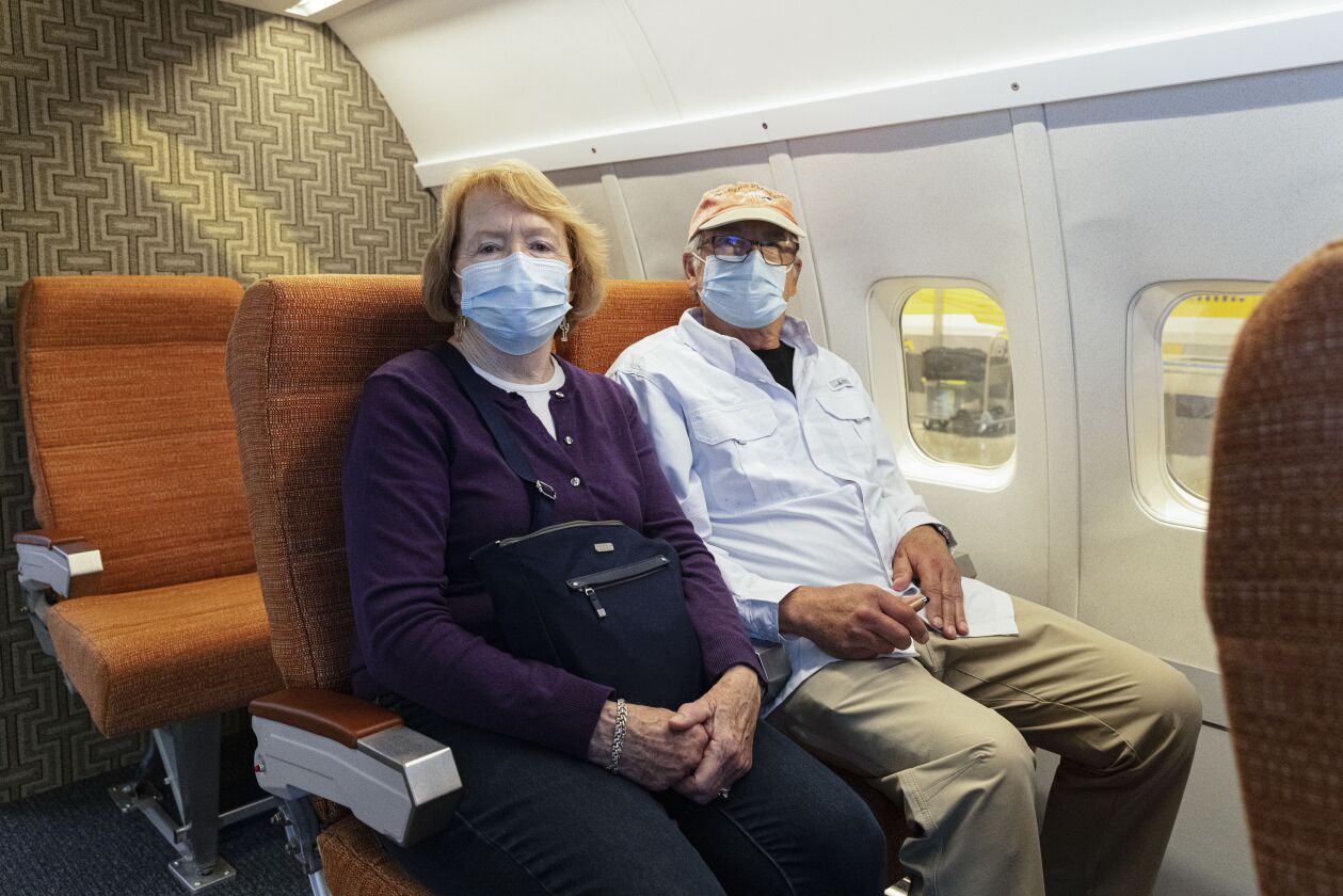 Gerry Molyneux and her husband, Gary Kovitz, from Grand Rapids, Mich., remember what it was like to fly during the 1960s. The Museum of Science and Industry’s re-imagined Boeing 727 exhibit helped stir up some of those memories Thursday.
